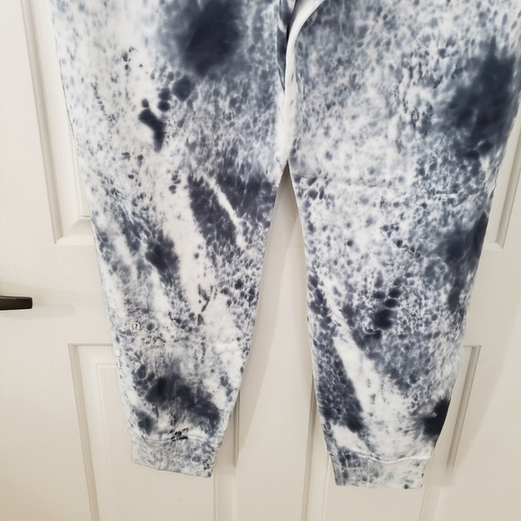Lululemon Athletica warm down jogger marble dye Size 14 - Picture 5 of 13